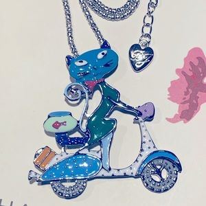 💋 2/$15 💋 Betsey Johnson Style - Cat on a Scooter Necklace